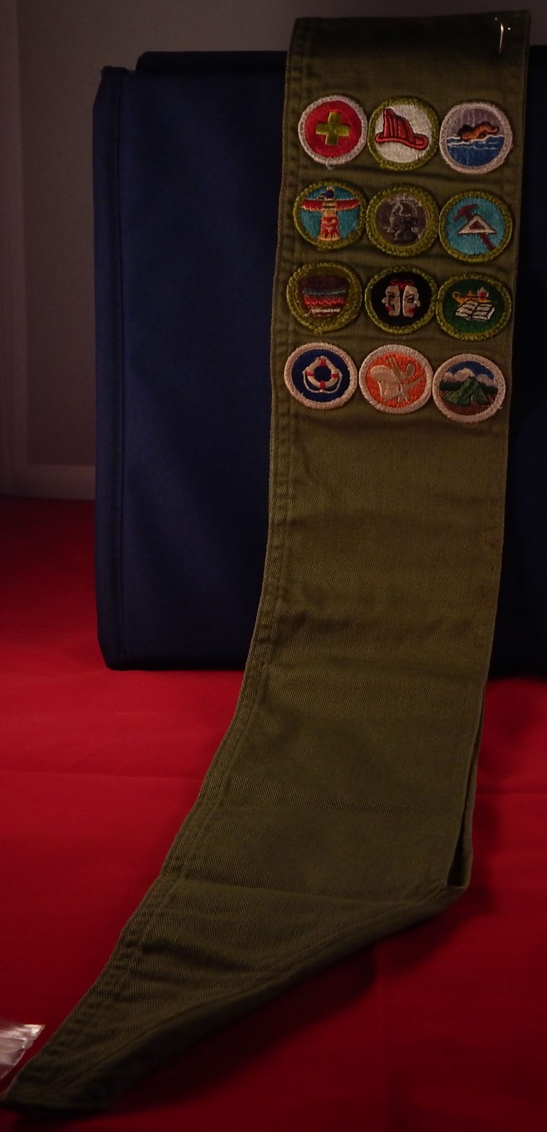 Sash Khaki 30" with 12 rolled edge merit badges