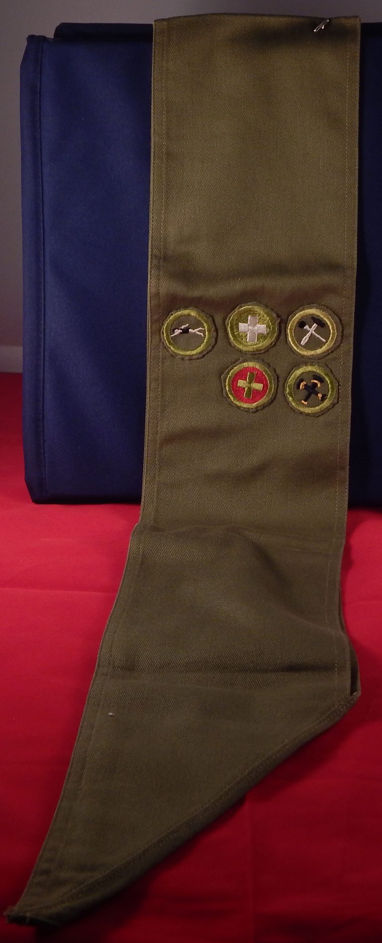 Sash Khaki 30" with 5 Khaki rolled edge merit badges