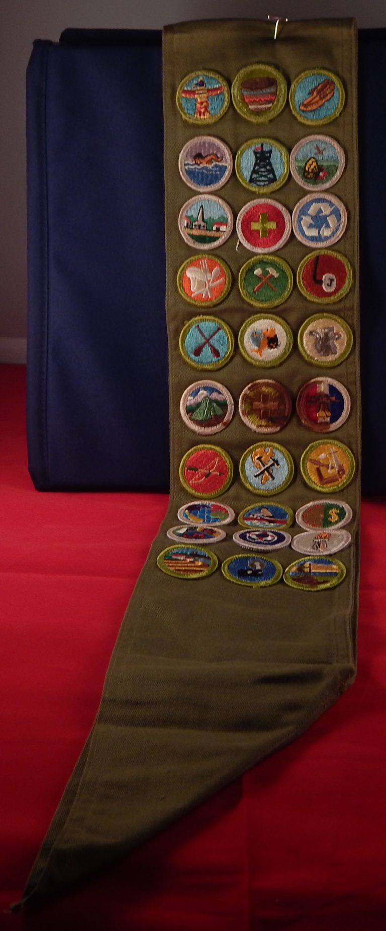 Sash Khaki 30.5" with 30 rolled edge merit badges